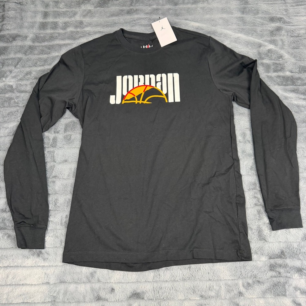 Jordan Mens Long Sleeve Graphic T-Shirt Black DV7756-010 Medium